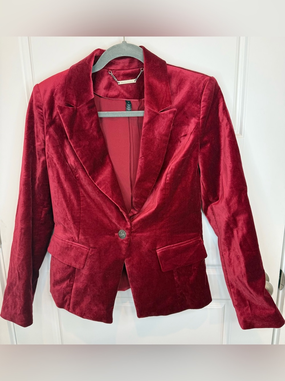White House Black Market Women's Burgundy Velvet Blazer Size 0 Button Pockets - Picture 2 of 8